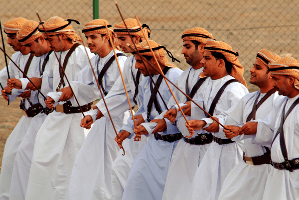 Arts and entertainment - Traditional Oman Razha dancing_2